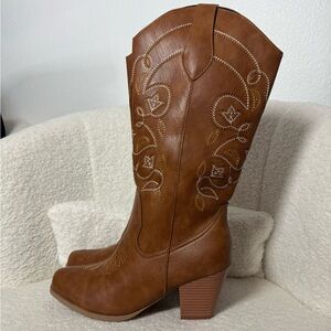 Women's Brown Western-Inspired Mid-Calf Boots
